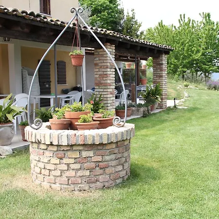 Piccola Terra Country House And Pool B&B