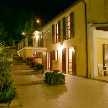 B&B Piccola Terra Country House And Pool *