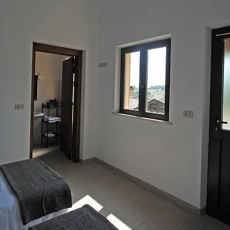 B&B Piccola Terra Country House And Pool