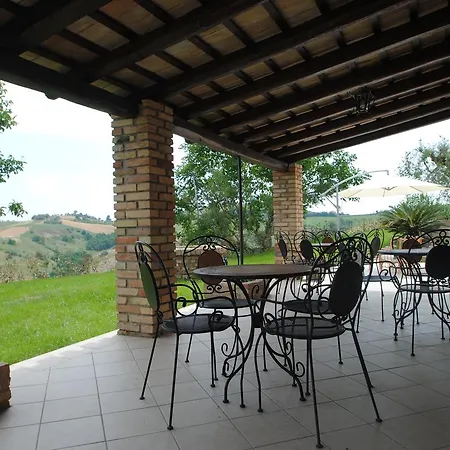 Piccola Terra Country House And Pool B&B