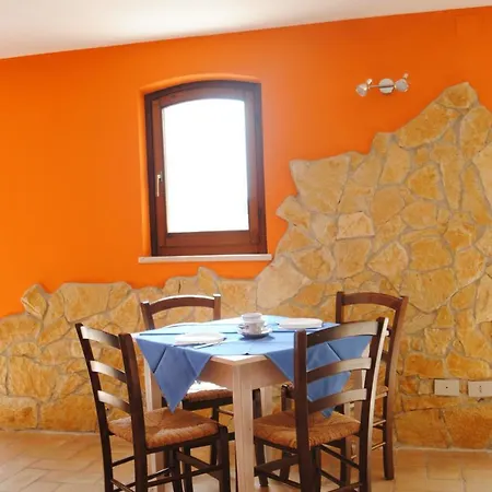 Piccola Terra Country House And Pool