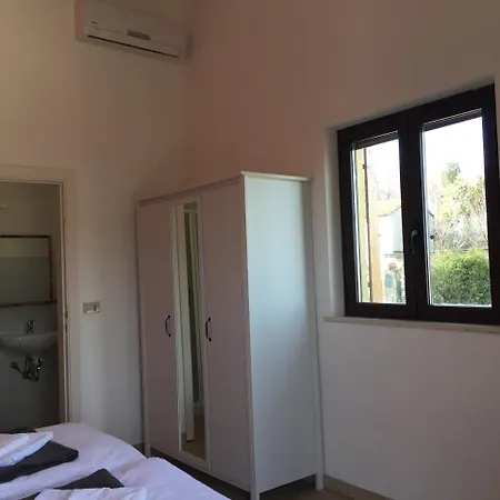 B&B Piccola Terra Country House And Pool *