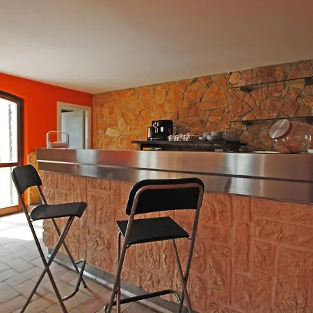 Piccola Terra Country House And Pool