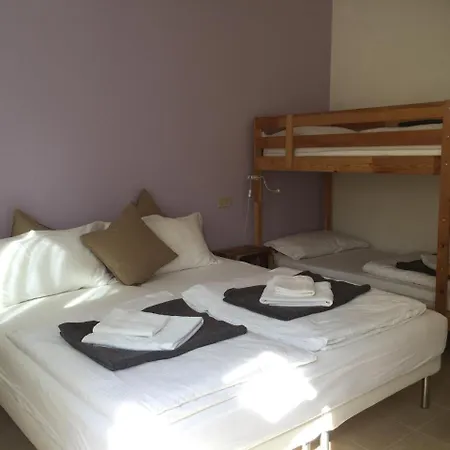 Piccola Terra Country House And Pool B&B