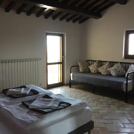 Piccola Terra Country House And Pool B&B *